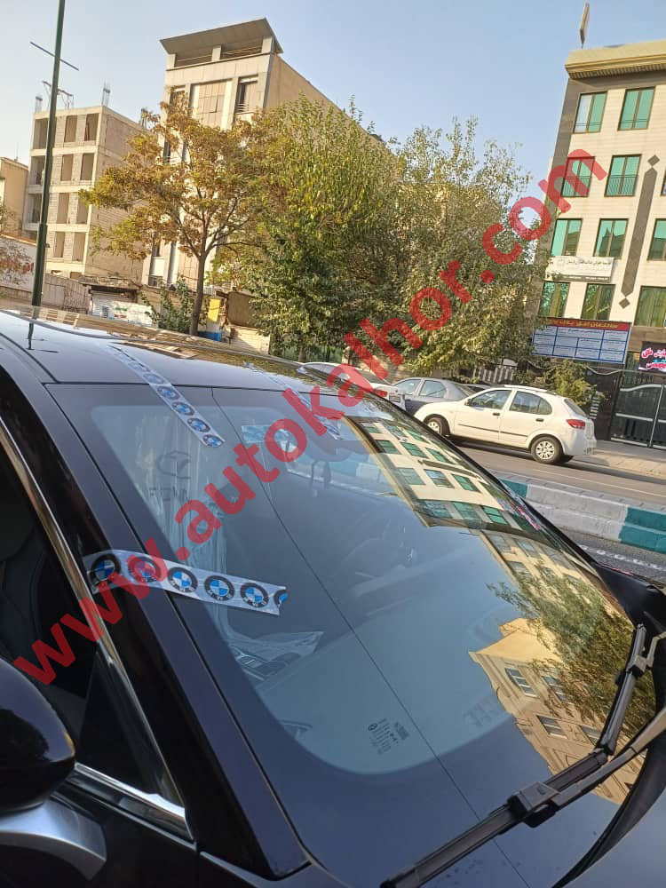 تعویض شیشه جلو فونیکس fx