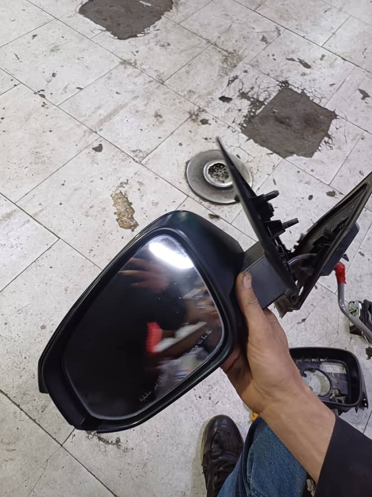 باز کردن آینه تویوتا Rav4