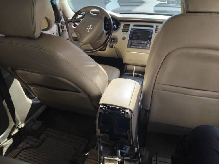 تعمیر شیشه بالابر Hyundai آزرا