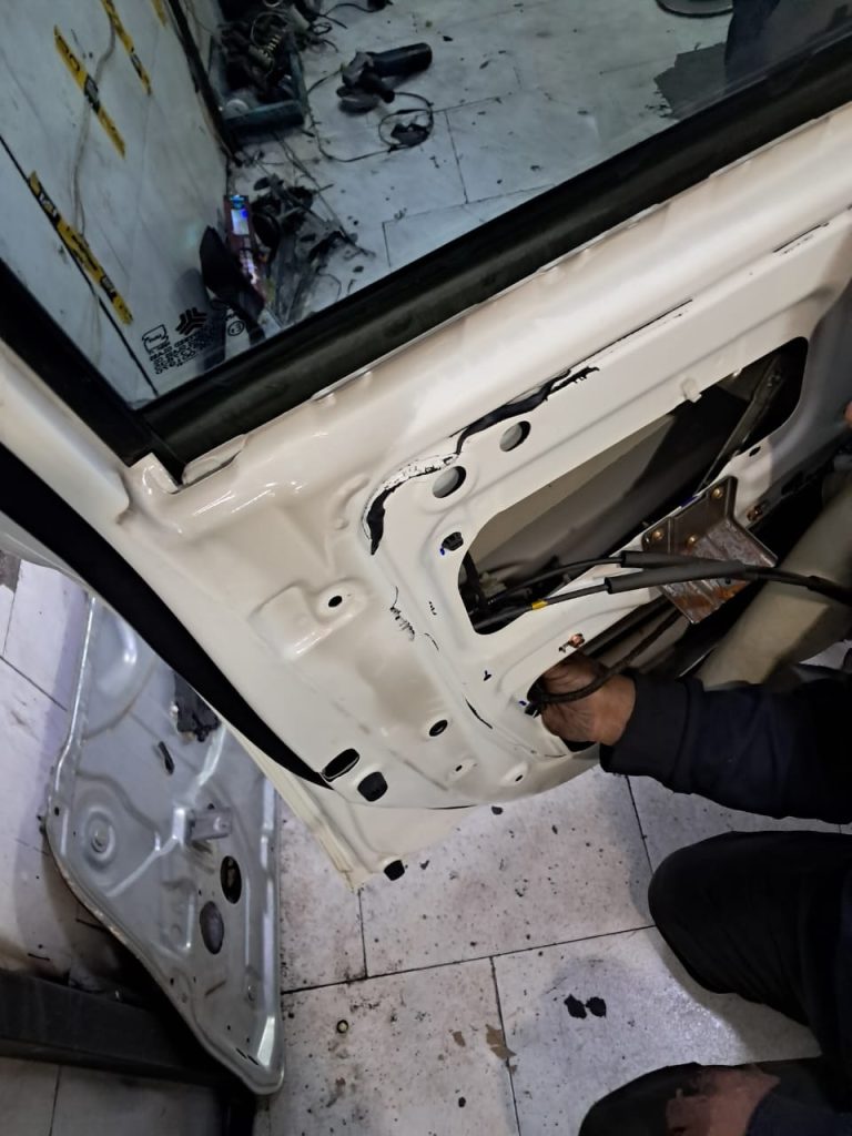 قفل درب شاهین