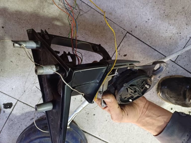 بازکردن آینه جک S3