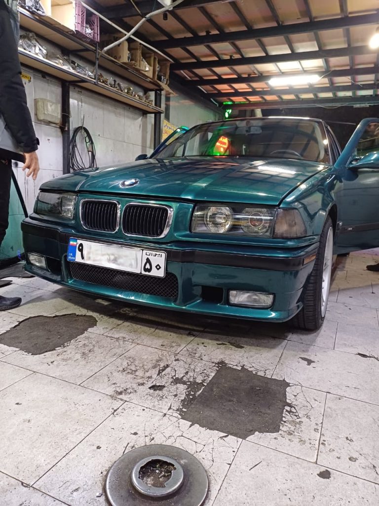 تعویض شیشه BMW E36